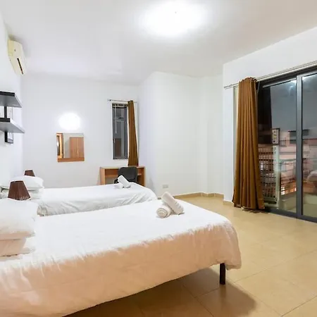 Spacious Pv Apt Close To Clubs & Schools With Wifi By 360 Estates Appartement *