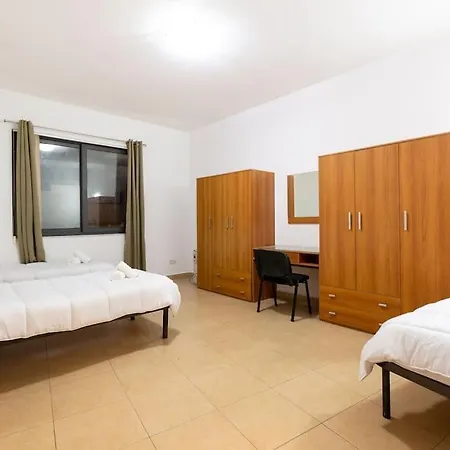 דירה Spacious Pv Apt Close To Clubs & Schools With Wifi By 360 Estates *